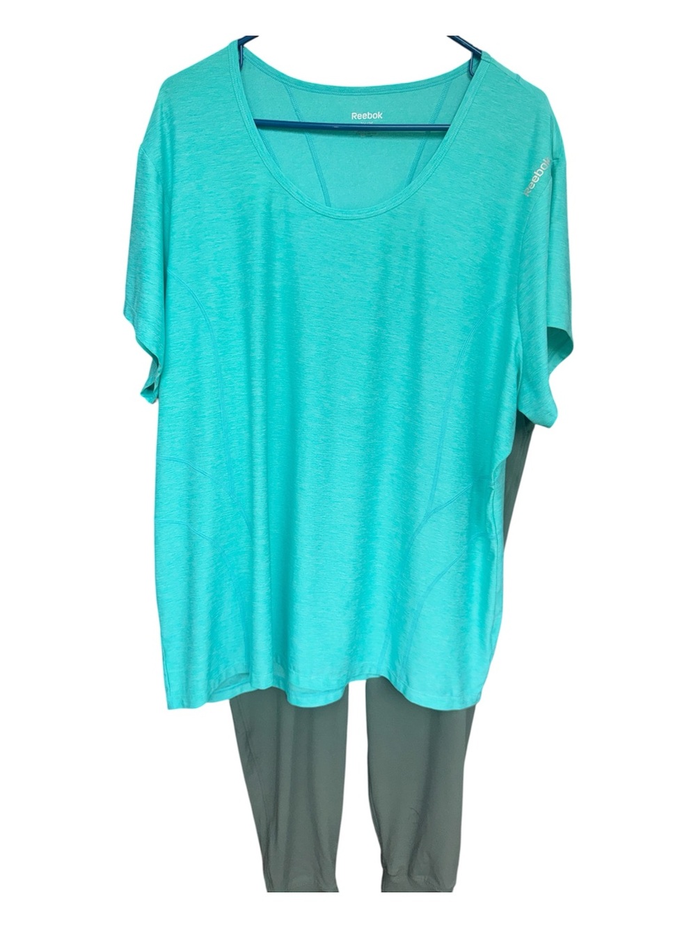 Reebok Women’s Teal Short Sleeve  Tee and member’s mark joggers bundle size